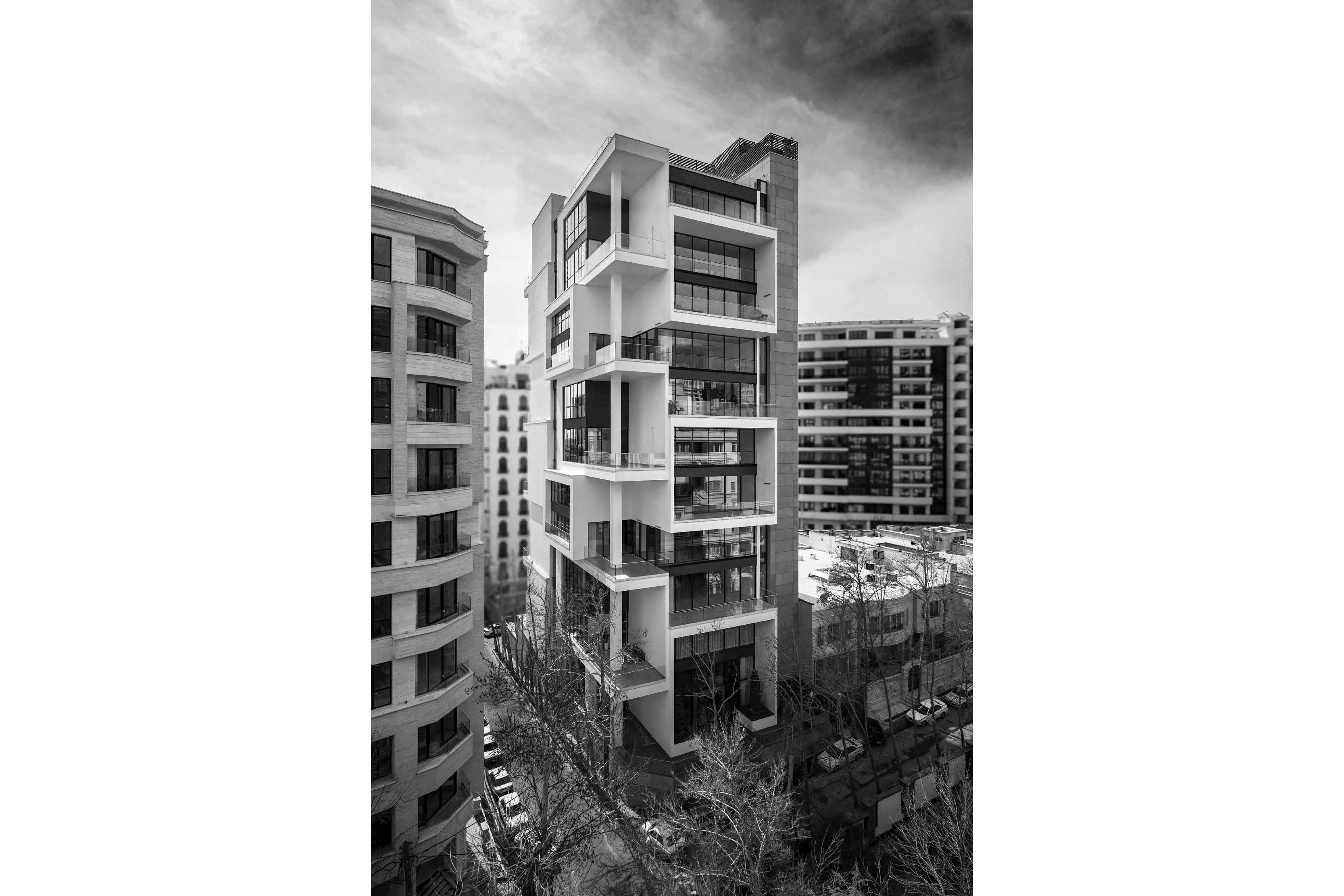 رتبه سوم: پروژه مسکونی کامران، تهران، دفتر معماری آراد، بهرام کلانتری، کوروش دباغ
